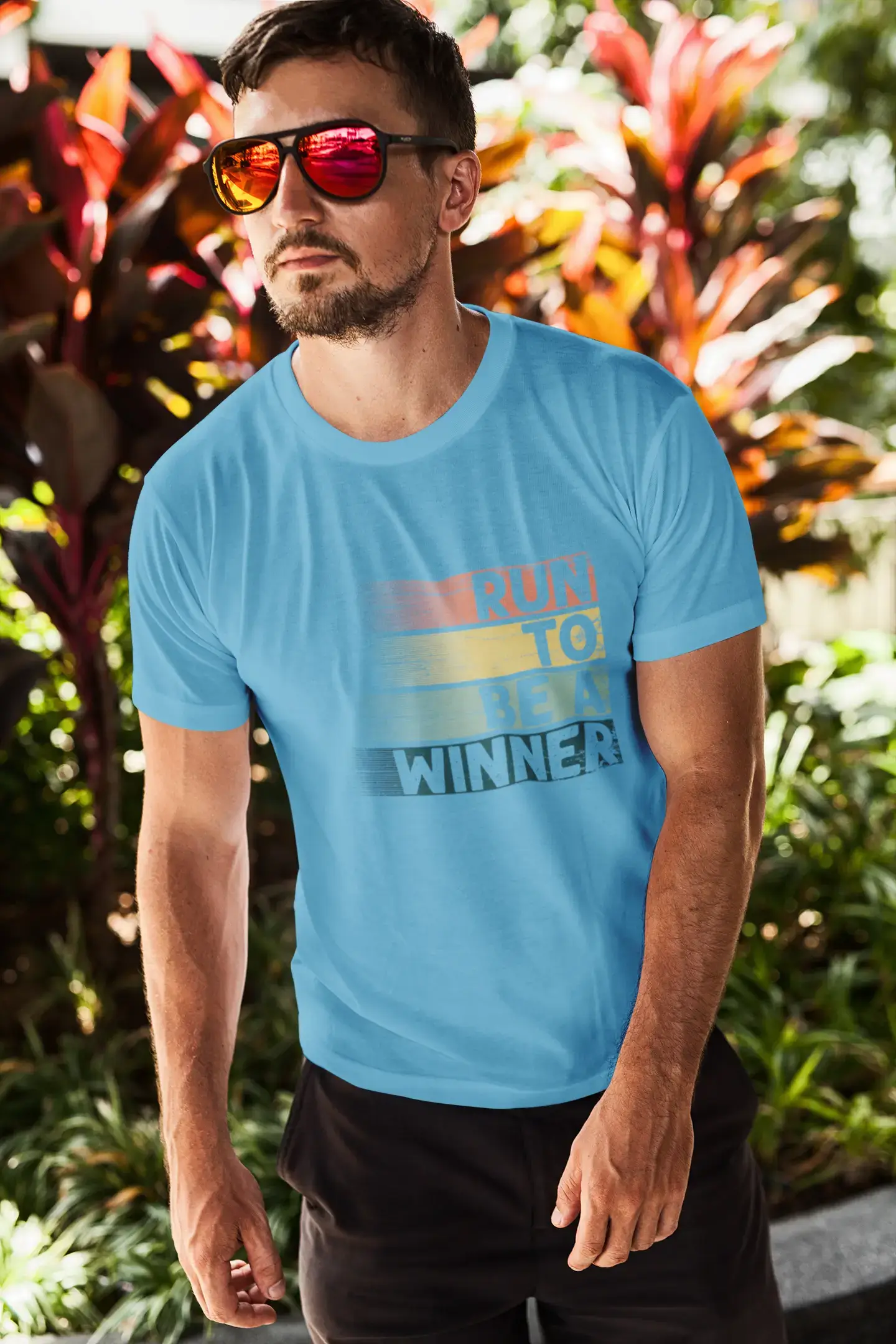 ULTRABASIC Men's Novelty T-Shirt Retro Run to be a Winner - Runner Tee Shirt